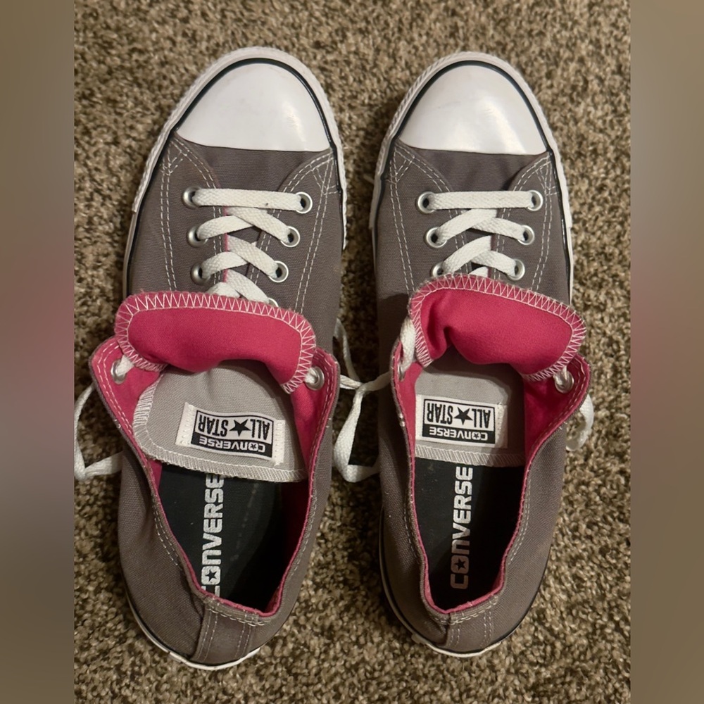 Converse Gray Canvas Low-Top Sneakers with Pink Inner Lining